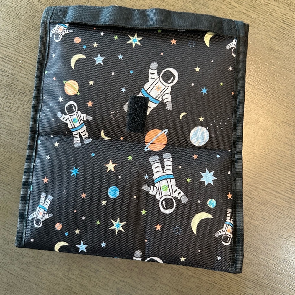 PackIt Freezable Lunch Sack with Astronaut Print - Picture 2 of 4